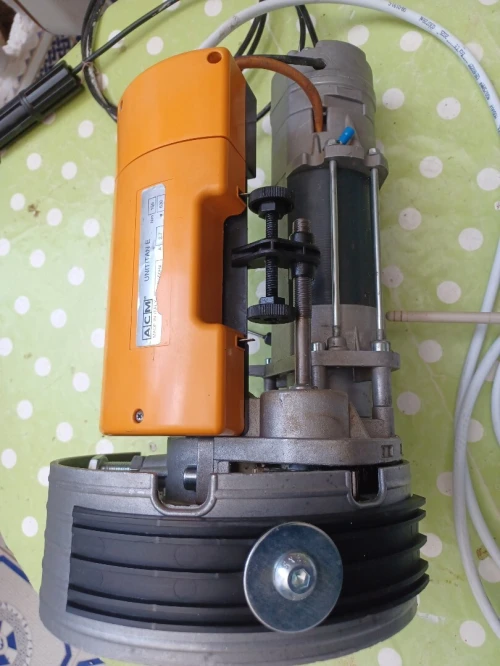 Moteur rideau électrique (Garage)