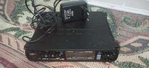  VENDRE Carte Son Professionnelle MOTU + Table de mixage Tapco Blend 6