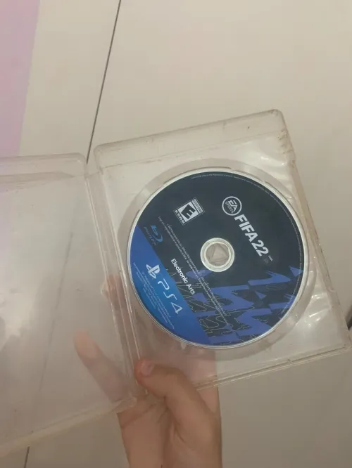 CD FIFA 2022 etat neuf playstation4