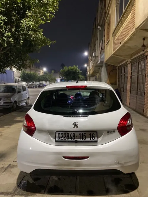 Peugeot 208 2015 Allure