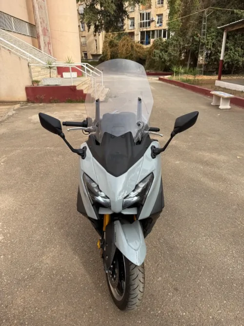 Yamaha Tmax 563 2025