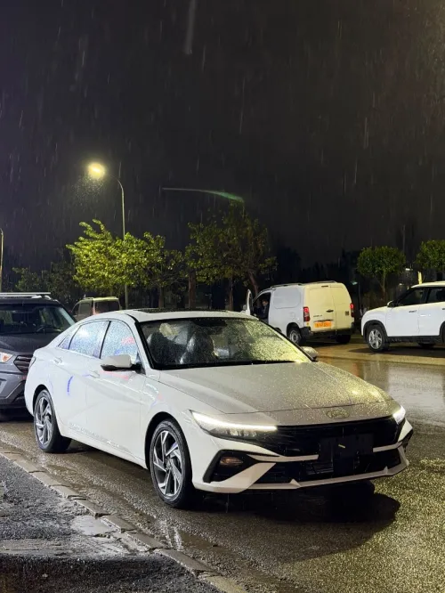 Hyundai Elantra 2025 GLX