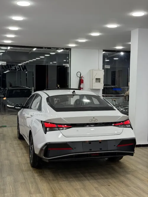 Hyundai Elantra 2025 GLX