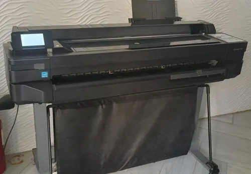 Vente traceur HP 520T 