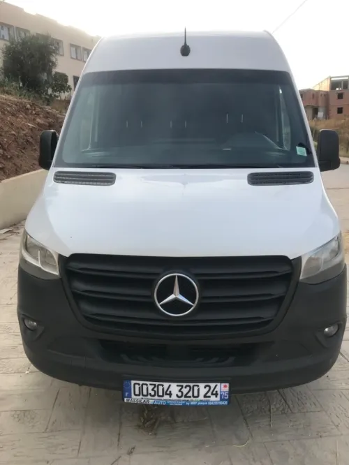 Mercedes Sprinter 2020 Surélevé chassis moyen