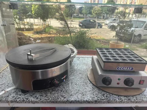 Table crêpes Avec appareil pancakes avec accessoires