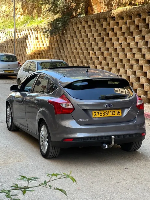 Ford Focus 5 portes 2013 Titanium