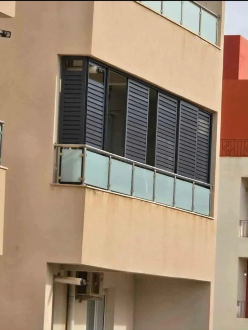 Brise vue en aluminium pour balcon ou clôture 