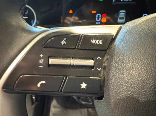 Hyundai Elantra 2025 luxury