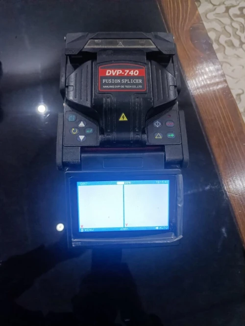Fibre-optique arc fusion splicer DVP-740