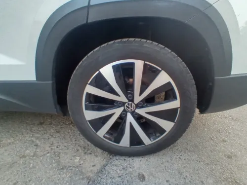 Volkswagen taos 2023 se