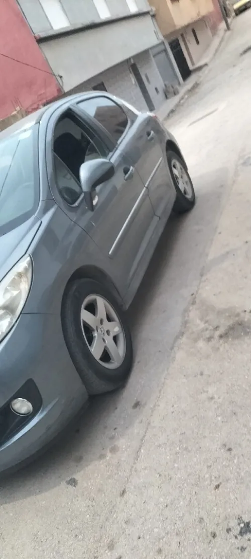 Peugeot 207 2011 