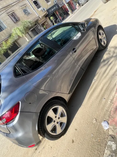 Clio 4 1.2 Clio 4 tse metour 1,2 essemce 2013 La tout