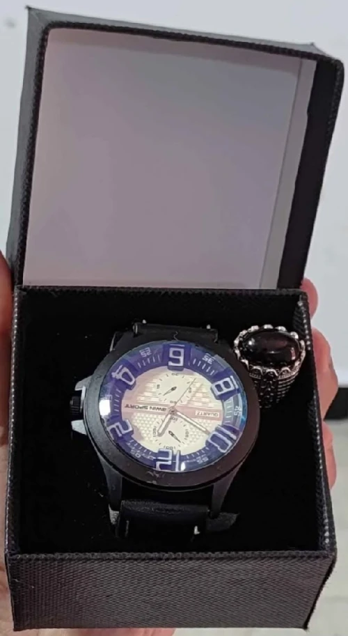 Montres de luxe pour hommes + bagues élégantes