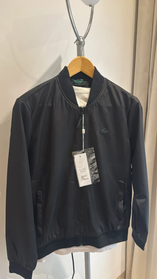 veste lacoste identique