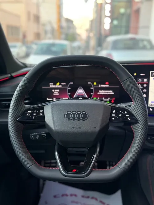 Audi Q5 2025 Sline