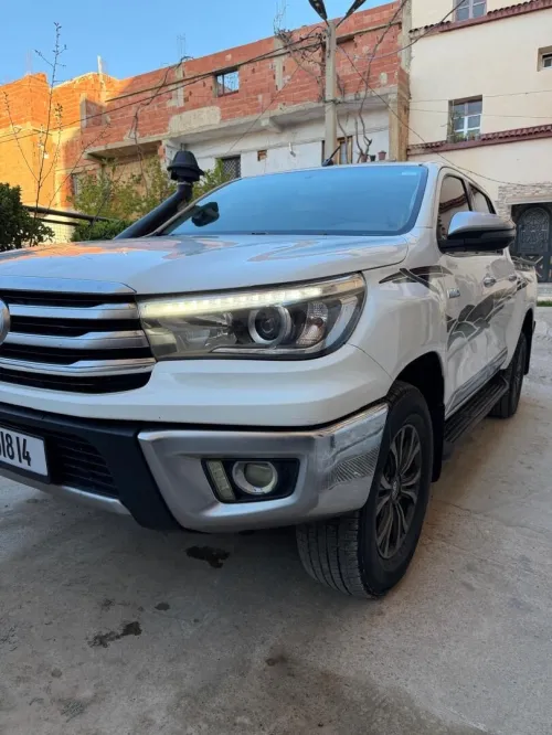 Toyota Hilux 2018 LEGEND SC 4x4