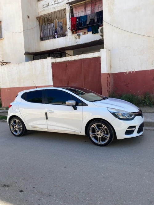 Renault Clio 4 2015 GT Line +
