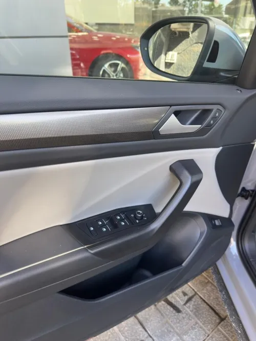 Volkswagen T-Roc 2025 R-Line 