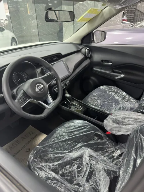 Nissan KICKS 2025 