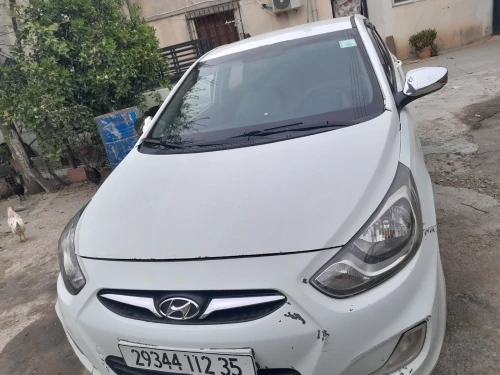 Hyundai Accent RB  4 portes 2012 Accent RB  4 portes