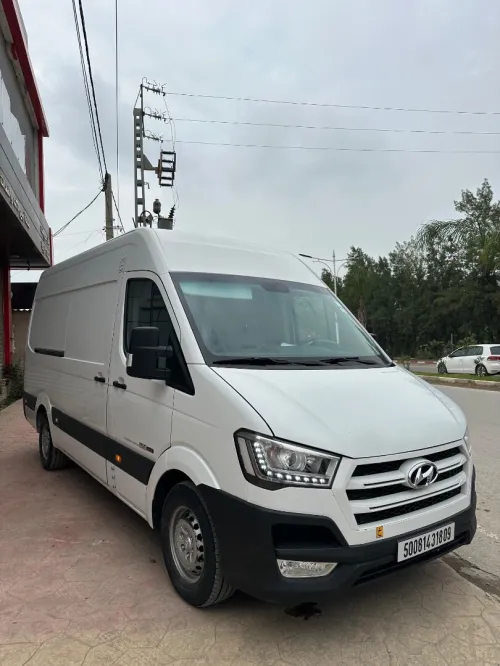 Hyundai H350 2018