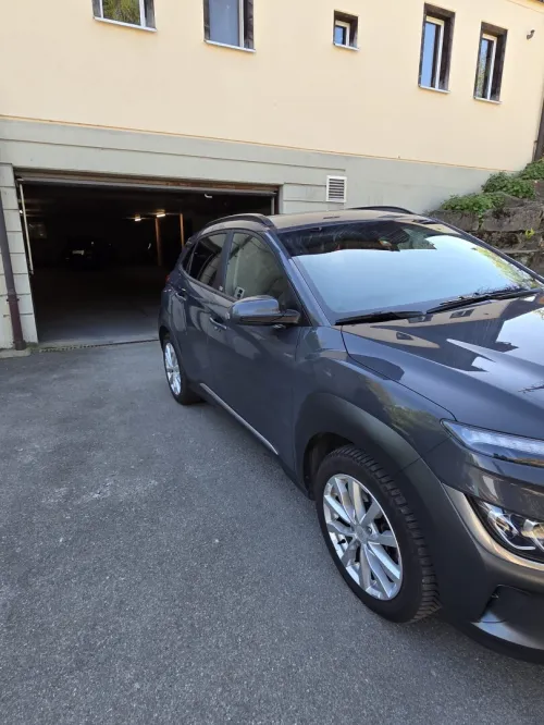 Hyundai Kona 2023 Gris foncé