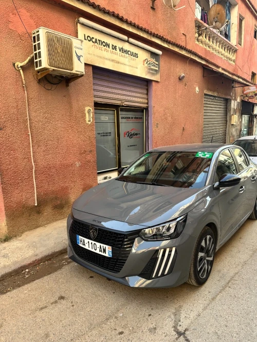 location peugeot 208 2025 toute neuve / gris nardo