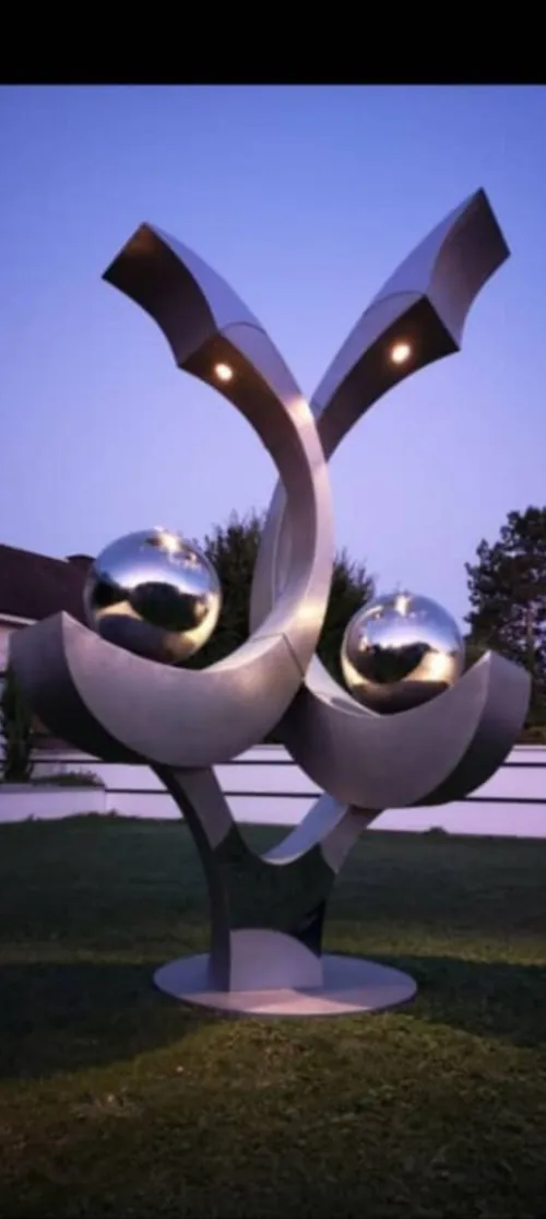 Réalisation de stèles, sculpture et objets d'arts 