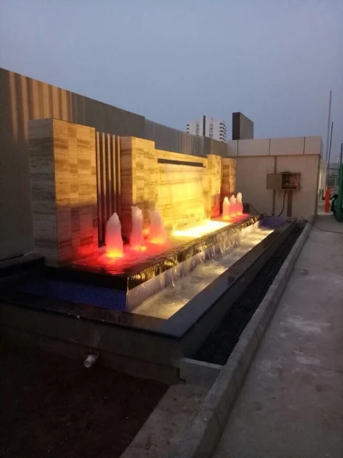  بيع معدات النافورات وأحواض السباحة Vente équipement de fontaine et piscine