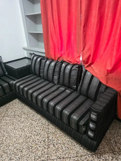 Des canapés et fauteuils