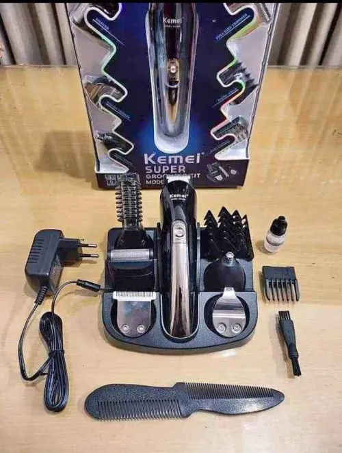 Promotion Tondeuse Kemei (11 in 1)