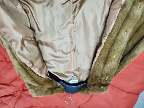 Veste en fourrure et bottes véritable cuir