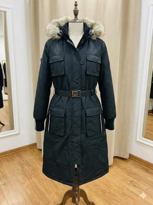 À vendre  Veste noire pour femme Chic et tendance
