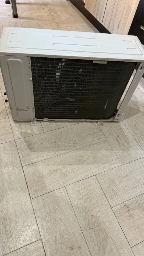 Climatiseur MAXWELL 12000 BTU + accessoires et supports