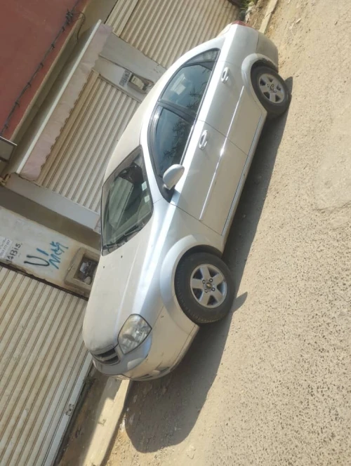Chevrolet Optra 4 portes 2012 Optra 4 portes