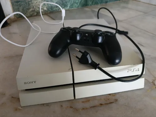 Playstation 4 slim