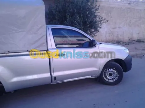 toyota Hilux tranport de marchandise  