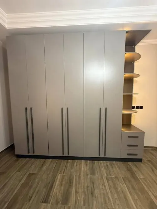 Dressing armoire sur mesure coulissant خزانات ملابس عصرية