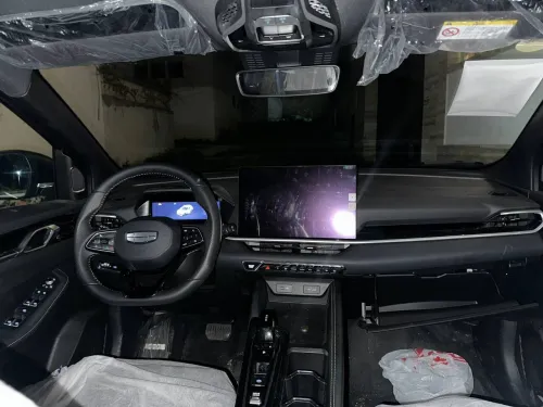 Geely Coolray 2025 