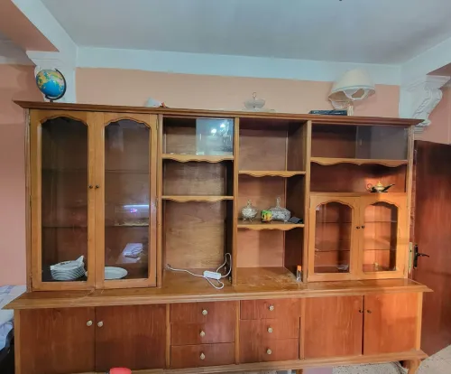 bibliothèque en bois du hetre en bon état