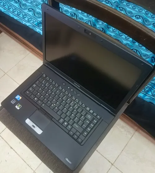 Pc Toshiba i5 (4/250HDD)