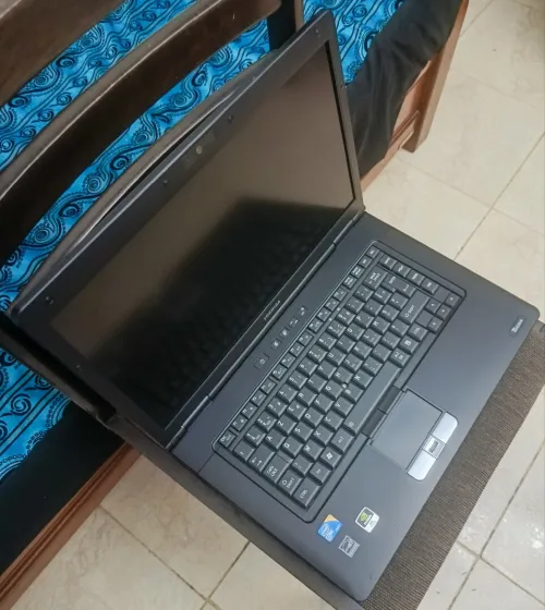 Pc Toshiba i5 (4/250HDD)