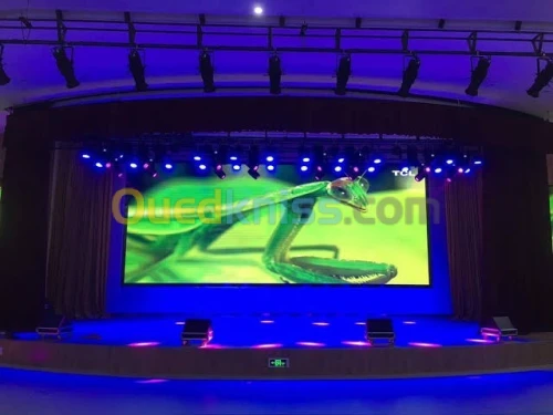 Ecran géant LED شاشات العرض العملاقة