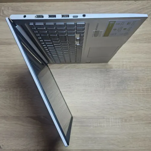 Asus Vivobook x1502VA i9 13900H 512Gb 16 Go 15'6 Full HD