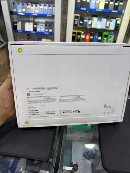 MACBOOK AIR M4 2025 13.5'' 16RAM 256SSD NEUF BOÎTE SCELLÉE