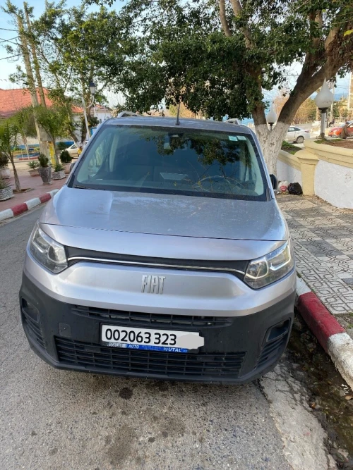 Fiat Doblo 2023 Italie
