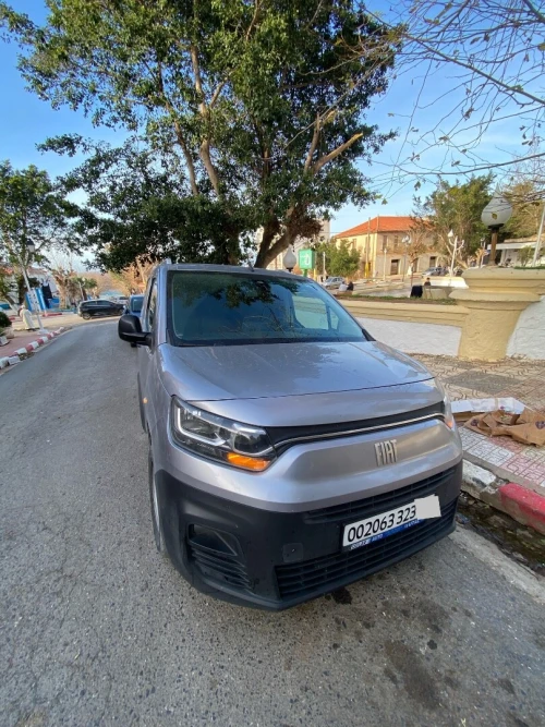 Fiat Doblo 2023 Italie