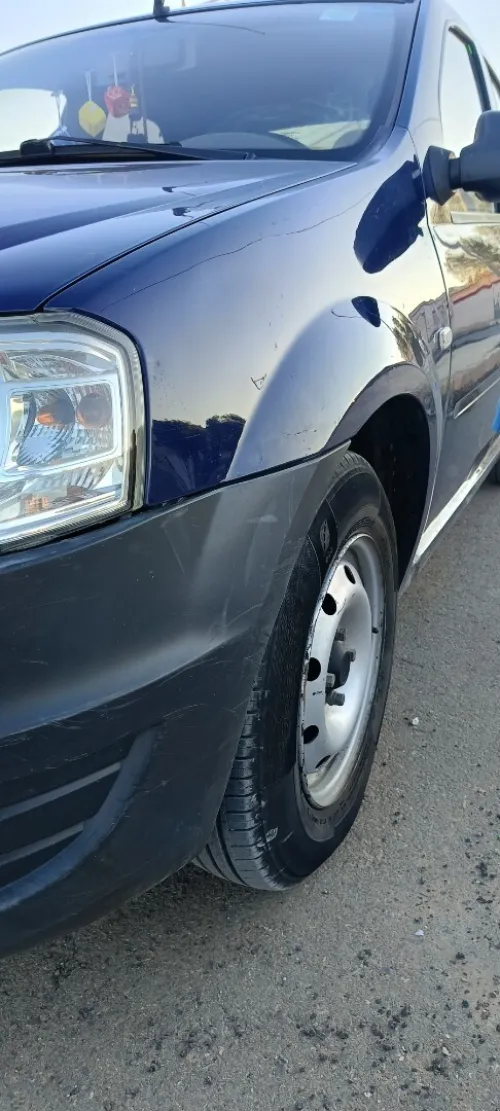 Dacia Logan 2009 لباز