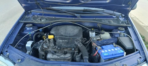 Dacia Logan 2009 لباز